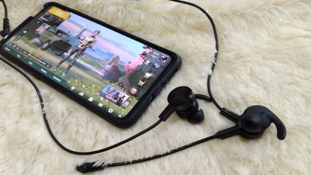 Rekomendasi 5 Earphone Gaming Terbaik Plus Harganya